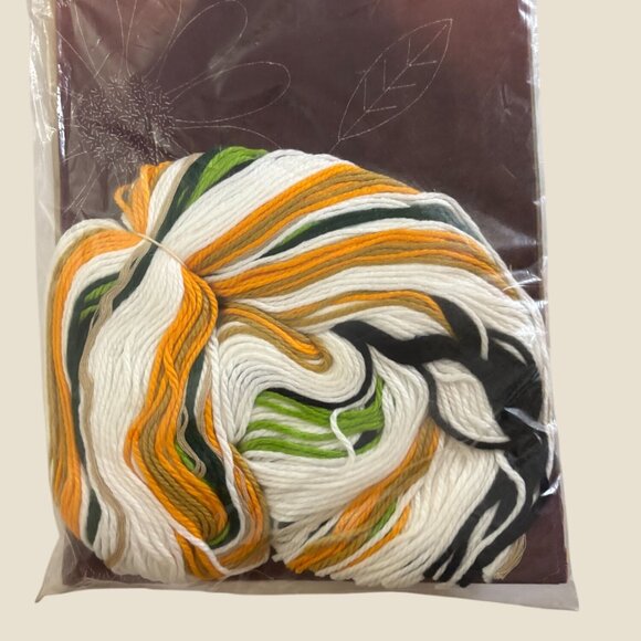 VINTAGE Crewel Creative Daisy Square Embroidery Pillow Kit Vintage Needlecraft F - Picture 5 of 5